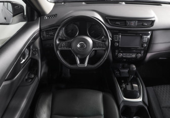 Подержанный автомобиль Nissan X-Trail 2019 года (11 фото)