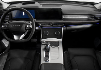 Подержанный автомобиль Exeed VX 2023 года (15 фото)