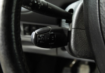 Подержанный автомобиль Citroen Xsara Picasso 2006 года (16 фото)