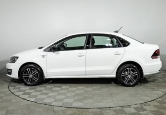 Подержанный автомобиль Volkswagen Polo Sedan 2020 года (8 фото)