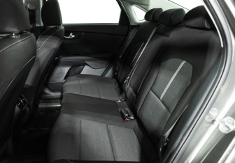 Подержанный автомобиль Kia Cerato Sedan 2020 года (10 фото)