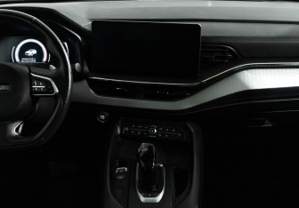 Подержанный автомобиль Haval F7 2022 года (14 фото)