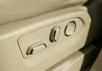 Подержанный автомобиль Cadillac Escalade Suv 2021 года (17 фото)