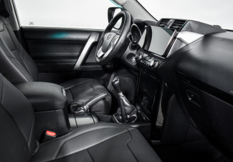 Подержанный автомобиль Toyota Land Cruiser Prado 2016 года (13 фото)