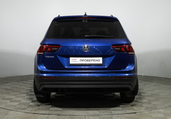Подержанный автомобиль Volkswagen Tiguan 2019 года (6 фото)