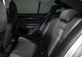 Подержанный автомобиль Skoda Octavia Liftback 2018 года (5 фото)