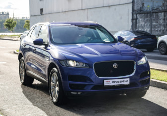Подержанный автомобиль Jaguar F-Pace 2018 года (5 фото)