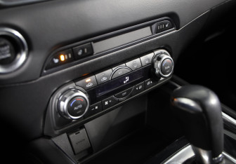 Подержанный автомобиль Mazda CX-5 2017 года (14 фото)