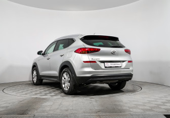 Подержанный автомобиль Hyundai Tucson 2018 года (7 фото)