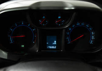 Подержанный автомобиль Chevrolet Orlando 2013 года (12 фото)