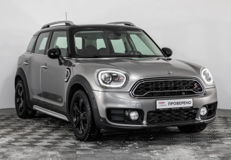 Подержанный автомобиль MINI Countryman 2018 года (4 фото)