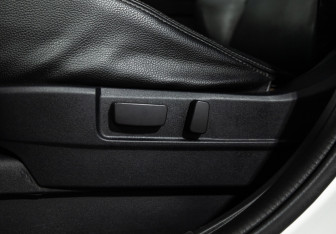 Подержанный автомобиль Mitsubishi Outlander 2012 года (16 фото)