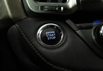 Подержанный автомобиль Toyota RAV4 2013 года (18 фото)