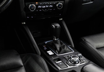 Подержанный автомобиль Mazda CX-5 2016 года (14 фото)