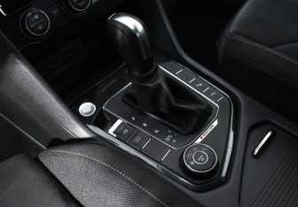 Подержанный автомобиль Volkswagen Tiguan 2020 года (12 фото)