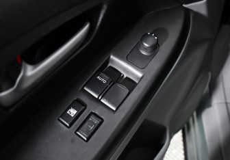 Подержанный автомобиль Suzuki SX4 Hatchback 2012 года (10 фото)
