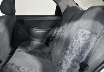 Подержанный автомобиль Chevrolet Lanos 2007 года (12 фото)