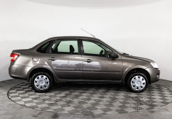 Подержанный автомобиль LADA (ВАЗ) Granta Sedan 2013 года (4 фото)