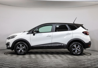 Подержанный автомобиль Renault Kaptur 2021 года (8 фото)