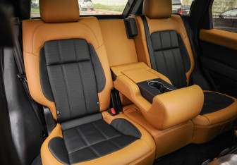 Подержанный автомобиль Land Rover Range Rover Sport 2021 года (29 фото)
