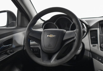 Подержанный автомобиль Chevrolet Cruze Sedan 2012 года (14 фото)