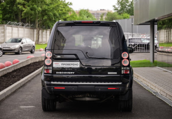 Подержанный автомобиль Land Rover Discovery 2016 года (7 фото)
