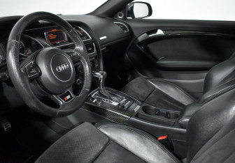 Подержанный автомобиль Audi A5 Coupe 2014 года (9 фото)