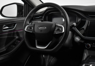 Подержанный автомобиль Omoda S5 2023 года (15 фото)