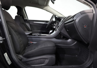 Подержанный автомобиль Ford Mondeo Sedan 2016 года (21 фото)