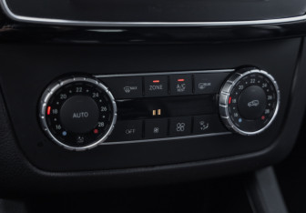Подержанный автомобиль Mercedes-Benz GLE 2016 года (20 фото)