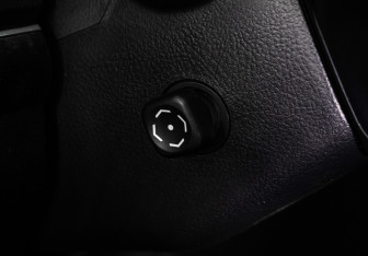 Подержанный автомобиль Toyota Land Cruiser Suv 2012 года (21 фото)