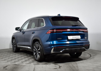 Подержанный автомобиль Geely Monjaro 2022 года (8 фото)