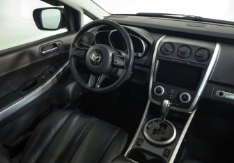Подержанный автомобиль Mazda CX-7 2007 года (8 фото)