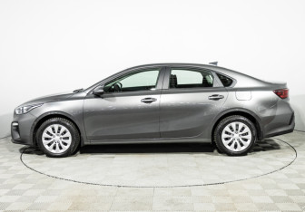 Подержанный автомобиль Kia Cerato Sedan 2020 года (8 фото)
