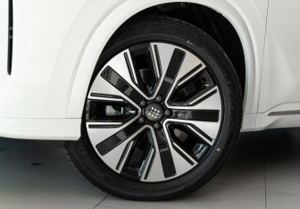 Новый Evolute i-SPACE 2025 (12 фото)