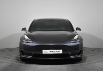 Подержанный автомобиль Tesla Model 3 2019 года (2 фото)