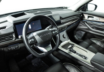 Подержанный автомобиль Exeed VX 2023 года (11 фото)