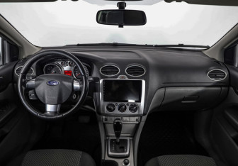 Подержанный автомобиль Ford Focus Sedan 2009 года (10 фото)