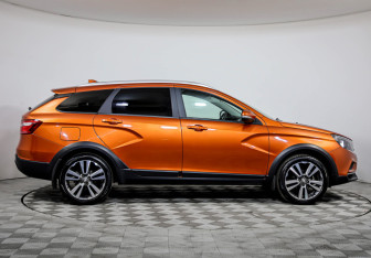 Подержанный автомобиль LADA (ВАЗ) Vesta Wagon 2021 года (4 фото)