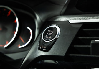 Подержанный автомобиль BMW X3 2018 года (16 фото)