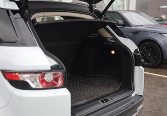 Подержанный автомобиль Land Rover Range Rover Evoque 2015 года (22 фото)