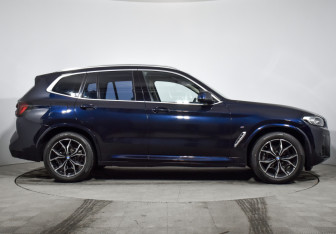 Подержанный автомобиль BMW X3 2022 года (4 фото)