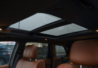 Подержанный автомобиль Jeep Grand Cherokee 2021 года (32 фото)