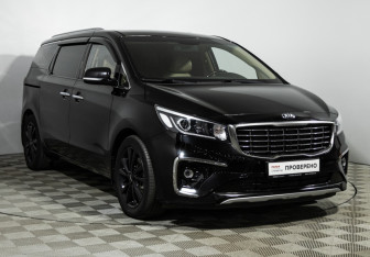 Подержанный автомобиль Kia Carnival 2019 года (3 фото)