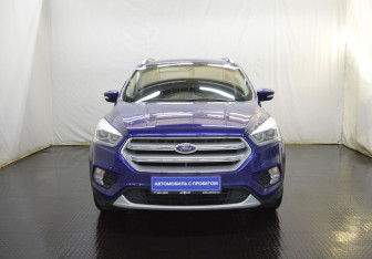 Подержанный автомобиль Ford Kuga 2019 года (2 фото)