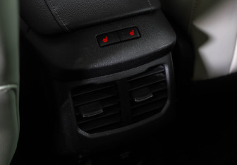 Подержанный автомобиль Ford Mondeo Sedan 2016 года (32 фото)