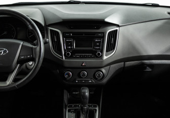 Подержанный автомобиль Hyundai Creta 2019 года (14 фото)