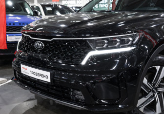 Подержанный автомобиль Kia Sorento 2021 года (2 фото)