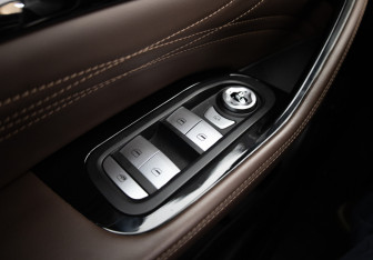 Подержанный автомобиль Exeed VX 2023 года (26 фото)