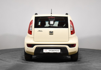 Подержанный автомобиль Kia Soul 2012 года (6 фото)
